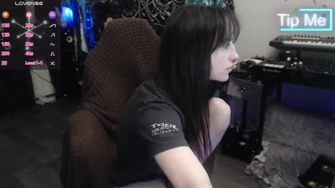 Snapshot of xxlilithmoonxx chatting on March 5, 2025, 6:12 am Lilith online show from March 5, 2025, 6:12 am