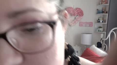 Strawberry Jane online show from February 28, 2025, 11:56 pm