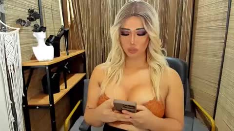 xxtastefullayeshaxx online show from January 15, 2025, 11:43 am