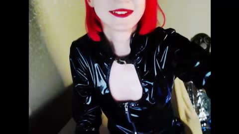 Snapshot of xxx_goddes_xxx chatting on December 22, 2024, 8:25 pm Andariel online show from December 22, 2024, 8:25 pm