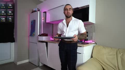     online show from February 28, 2025, 5:59 pm