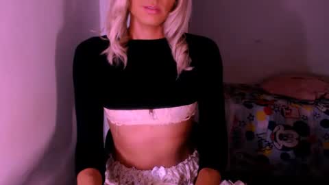 Chiara online show from November 3, 2025, 6:25 am