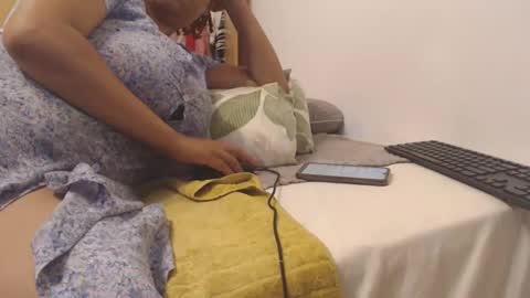 Snapshot of xxxbustybabe27x chatting on January 30, 2025, 7:37 pm Ayanda online show from January 30, 2025, 7:37 pm