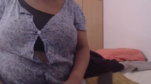 Snapshot of xxxbustybabe27x chatting on January 31, 2025, 11:35 am Ayanda online show from January 31, 2025, 11:35 am