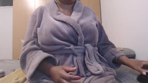 Snapshot of xxxbustybabe27x chatting on February 19, 2025, 7:59 pm Ayanda online show from February 19, 2025, 7:59 pm