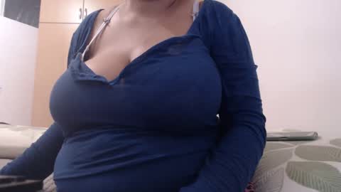 Snapshot of xxxbustybabe27x chatting on February 25, 2025, 10:26 am Ayanda online show from February 25, 2025, 10:26 am