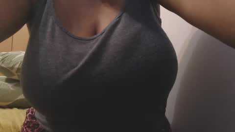 Snapshot of xxxbustybabe27x chatting on February 28, 2025, 11:34 pm Ayanda online show from February 28, 2025, 11:34 pm