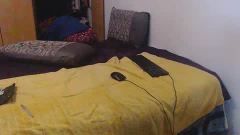 Snapshot of xxxbustybabe27x chatting on September 10, 2025, 9:26 pm Ayanda online show from September 10, 2025, 9:26 pm