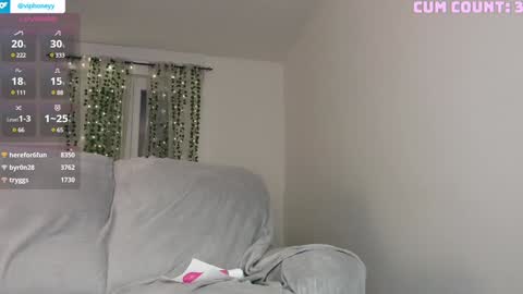 Snapshot of xxxhoneyxx chatting on January 16, 2025, 2:19 am Onlyfanz online show from January 16, 2025, 2:19 am