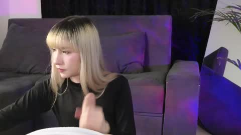 July and Fer online show from October 4, 2025, 8:56 am