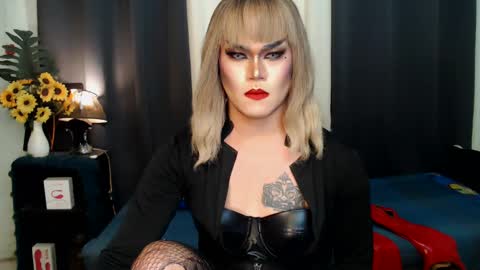 Snapshot of xyournightmarequeenx chatting on January 11, 2025, 11:46 pm QueenMarina online show from January 11, 2025, 11:46 pm