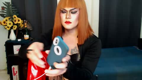 Snapshot of xyournightmarequeenx chatting on February 8, 2025, 3:10 pm QueenMarina online show from February 8, 2025, 3:10 pm