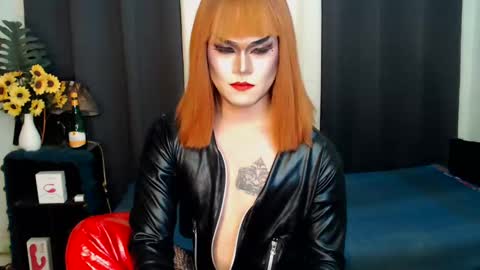 Snapshot of xyournightmarequeenx chatting on February 21, 2025, 1:11 pm QueenMarina online show from February 21, 2025, 1:11 pm