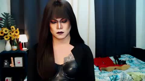 Snapshot of xyournightmarequeenx chatting on September 25, 2025, 12:31 pm QueenMarina online show from September 25, 2025, 12:31 pm