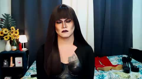 Snapshot of xyournightmarequeenx chatting on September 29, 2025, 2:00 pm QueenMarina online show from September 29, 2025, 2:00 pm