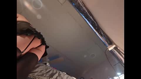 Snapshot of xzbib chatting on December 9, 2024, 6:35 pm Xzbib online show from December 9, 2024, 6:35 pm