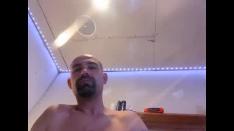 Snapshot of xzbib chatting on December 25, 2024, 11:43 am Xzbib online show from December 25, 2024, 11:43 am