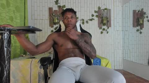 yacksson_lawrence online show from December 19, 2024, 7:07 am