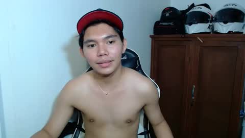 Snapshot of yamati21 chatting on December 16, 2025, 2:00 pm Eian online show from December 16, 2025, 2:00 pm