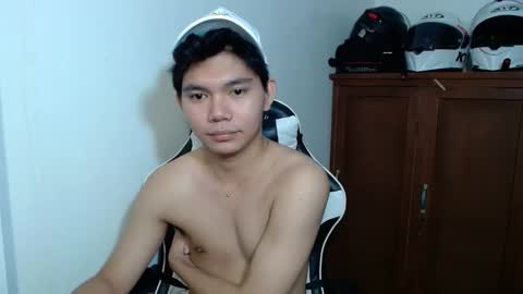 Snapshot of yamati21 chatting on December 17, 2025, 7:25 am Eian online show from December 17, 2025, 7:25 am