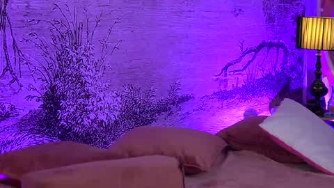 Yamira online show from November 8, 2025, 7:01 pm