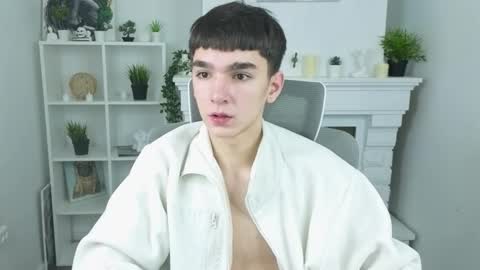 yamitwink online show from November 8, 2025, 8:40 pm