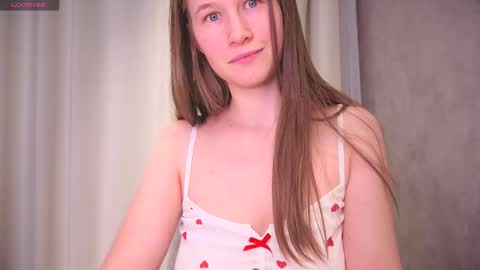 Snapshot of yana_squrel_22 chatting on October 11, 2025, 2:15 pm Yana  online show from October 11, 2025, 2:15 pm