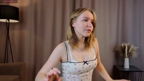 Snapshot of yangsperanza chatting on October 19, 2025, 3:01 pm Kate online show from October 19, 2025, 3:01 pm