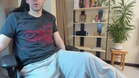 Snapshot of yanova chatting on January 25, 2025, 4:57 pm yanova online show from January 25, 2025, 4:57 pm