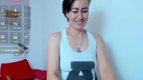 Yasemin online show from October 29, 2025, 11:23 am