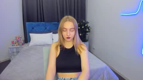 Snapshot of yasminasage chatting on December 5, 2024, 8:22 pm Yasmina online show from December 5, 2024, 8:22 pm