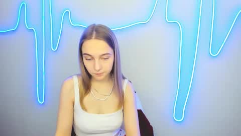 Snapshot of yasminasage chatting on March 9, 2025, 11:47 am Yasmina online show from March 9, 2025, 11:47 am