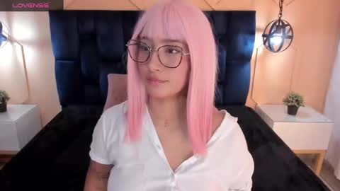 Yazmin online show from January 8, 2025, 1:31 pm