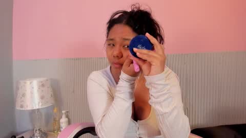 yeika_foxy online show from November 15, 2025, 10:56 am