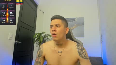 Snapshot of yeiko_romero_ chatting on November 19, 2025, 10:10 pm YEIKO ROMERO online show from November 19, 2025, 10:10 pm