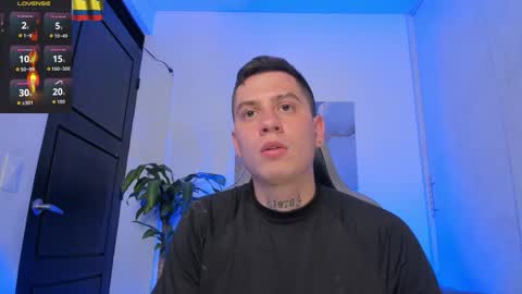 Snapshot of yeiko_romero_ chatting on November 27, 2025, 10:23 pm YEIKO ROMERO online show from November 27, 2025, 10:23 pm