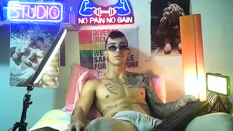 Snapshot of yeisoncastellanos1999 chatting on September 22, 2025, 11:29 pm yeisoncastellanos1999 online show from September 22, 2025, 11:29 pm