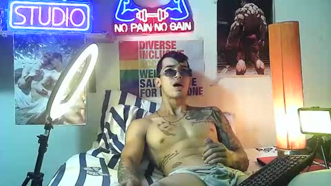 Snapshot of yeisoncastellanos1999 chatting on October 16, 2025, 12:00 am yeisoncastellanos1999 online show from October 16, 2025, 12:00 am