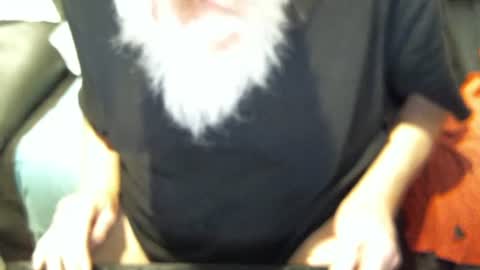 Snapshot of yellowsnakes chatting on November 14, 2025, 9:46 pm . y e l l o w s n a k e s . online show from November 14, 2025, 9:46 pm