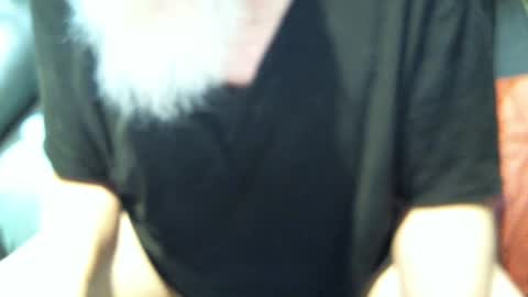 Snapshot of yellowsnakes chatting on November 16, 2025, 10:37 pm . y e l l o w s n a k e s . online show from November 16, 2025, 10:37 pm