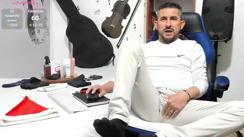 Snapshot of yeol_king chatting on December 3, 2024, 6:17 pm Yeol online show from December 3, 2024, 6:17 pm