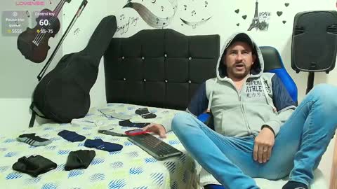 Snapshot of yeol_king chatting on March 1, 2025, 6:43 pm Yeol online show from March 1, 2025, 6:43 pm