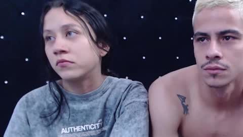 Snapshot of yeraldinandjos chatting on December 15, 2025, 3:11 am yeraldinandjos online show from December 15, 2025, 3:11 am