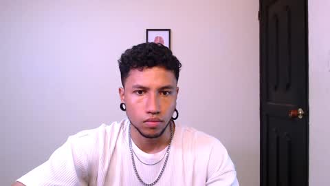 Yeff ind. model  online show from December 17, 2024, 4:34 am