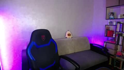 Eden online show from November 5, 2025, 7:03 pm