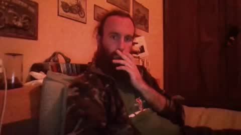 yeti_92 online show from November 18, 2025, 5:39 pm