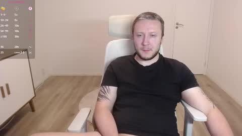 Snapshot of yhdxhy chatting on February 25, 2025, 10:39 pm James online show from February 25, 2025, 10:39 pm