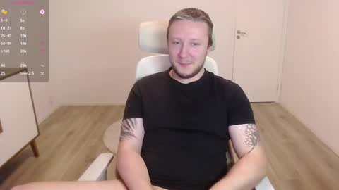 Snapshot of yhdxhy chatting on March 3, 2025, 9:37 pm James online show from March 3, 2025, 9:37 pm