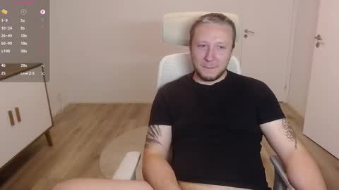 Snapshot of yhdxhy chatting on September 12, 2025, 10:21 pm James online show from September 12, 2025, 10:21 pm