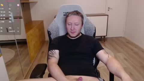 Snapshot of yhdxhy chatting on November 20, 2025, 7:46 pm James online show from November 20, 2025, 7:46 pm